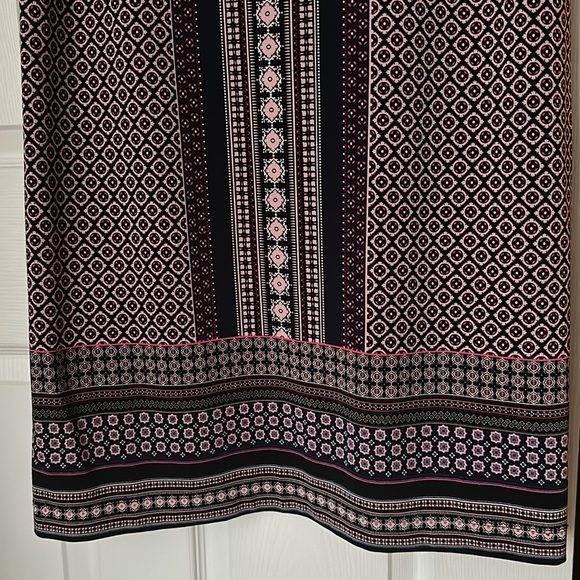 Roz & Ali (Dress Barn) irresistibly gorgeous print! Slimming your silhouette! - Picture 6 of 7